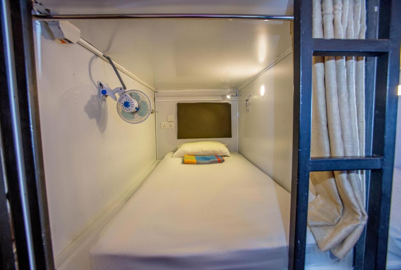 Bunk Planet Hotel Kandy Exterior photo