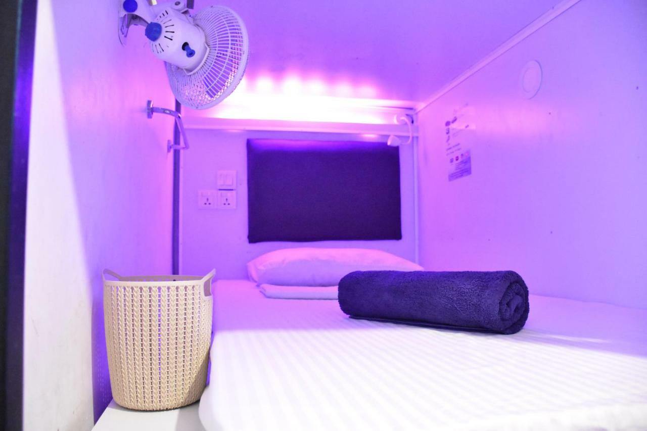 Bunk Planet Hotel Kandy Exterior photo
